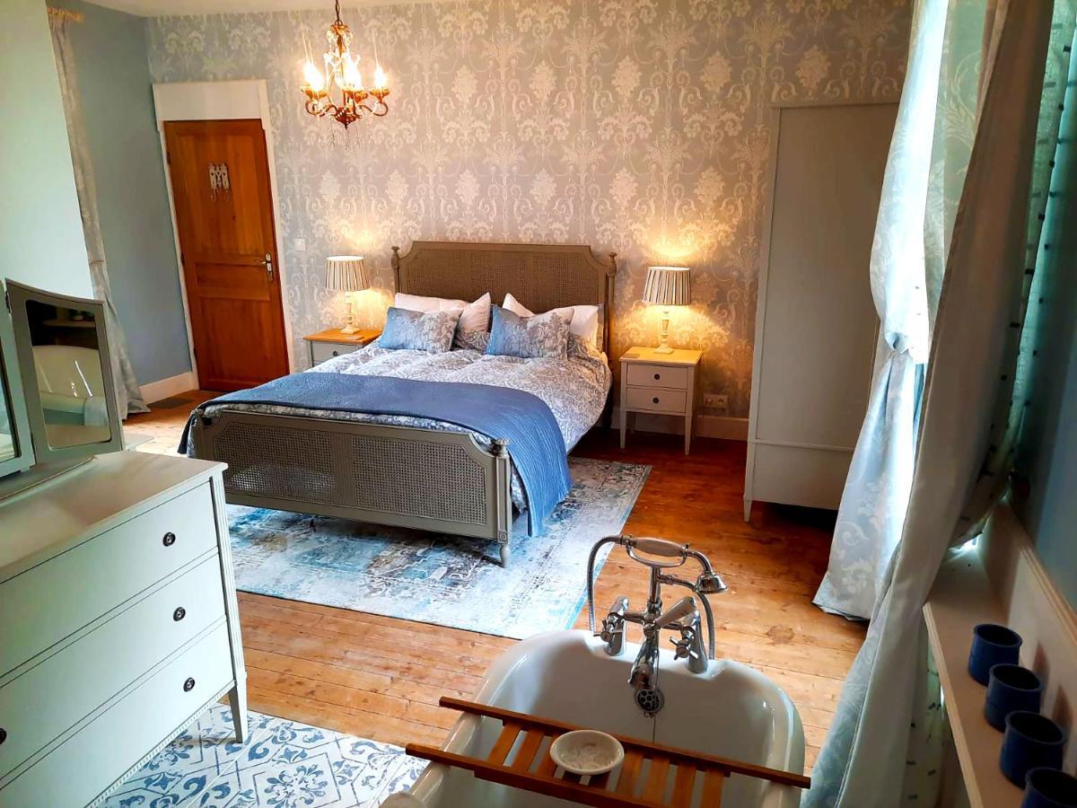 Logis De Tirac Bed & Breakfast Lorignac Eksteriør bilde
