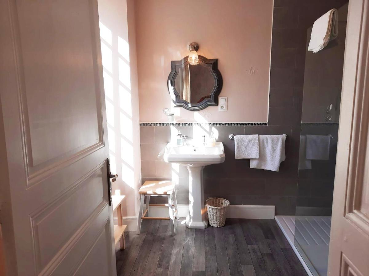 Logis De Tirac Bed & Breakfast Lorignac Eksteriør bilde