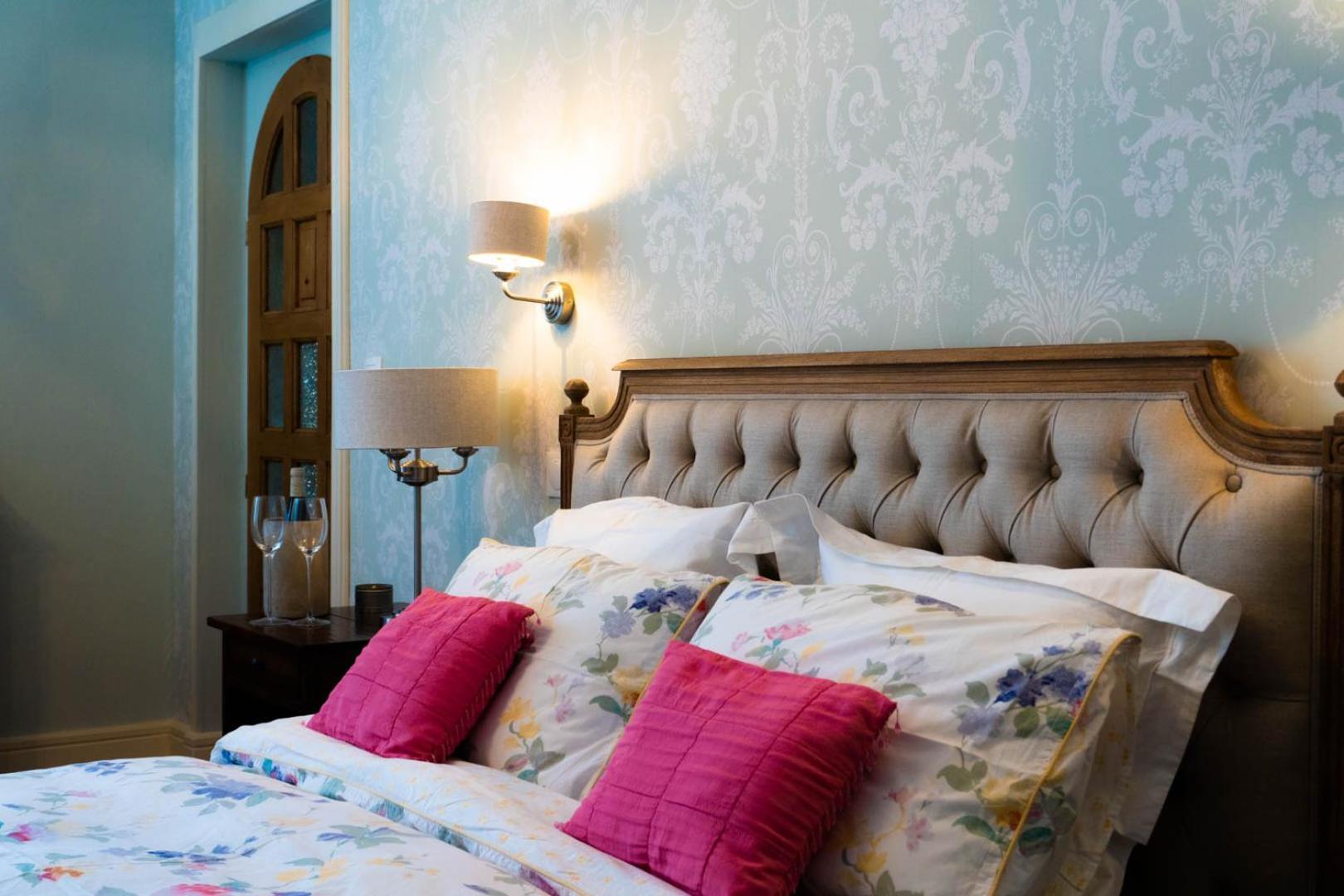 Logis De Tirac Bed & Breakfast Lorignac Eksteriør bilde